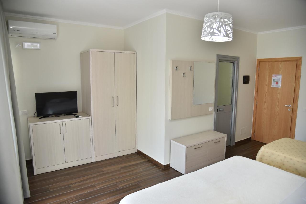 Hotel Imperiale Dıraç Dış mekan fotoğraf