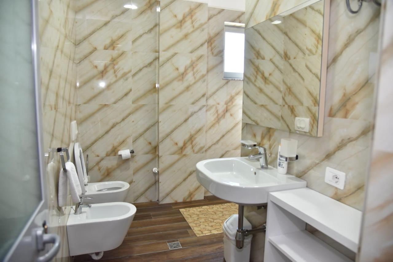 Hotel Imperiale Dıraç Dış mekan fotoğraf