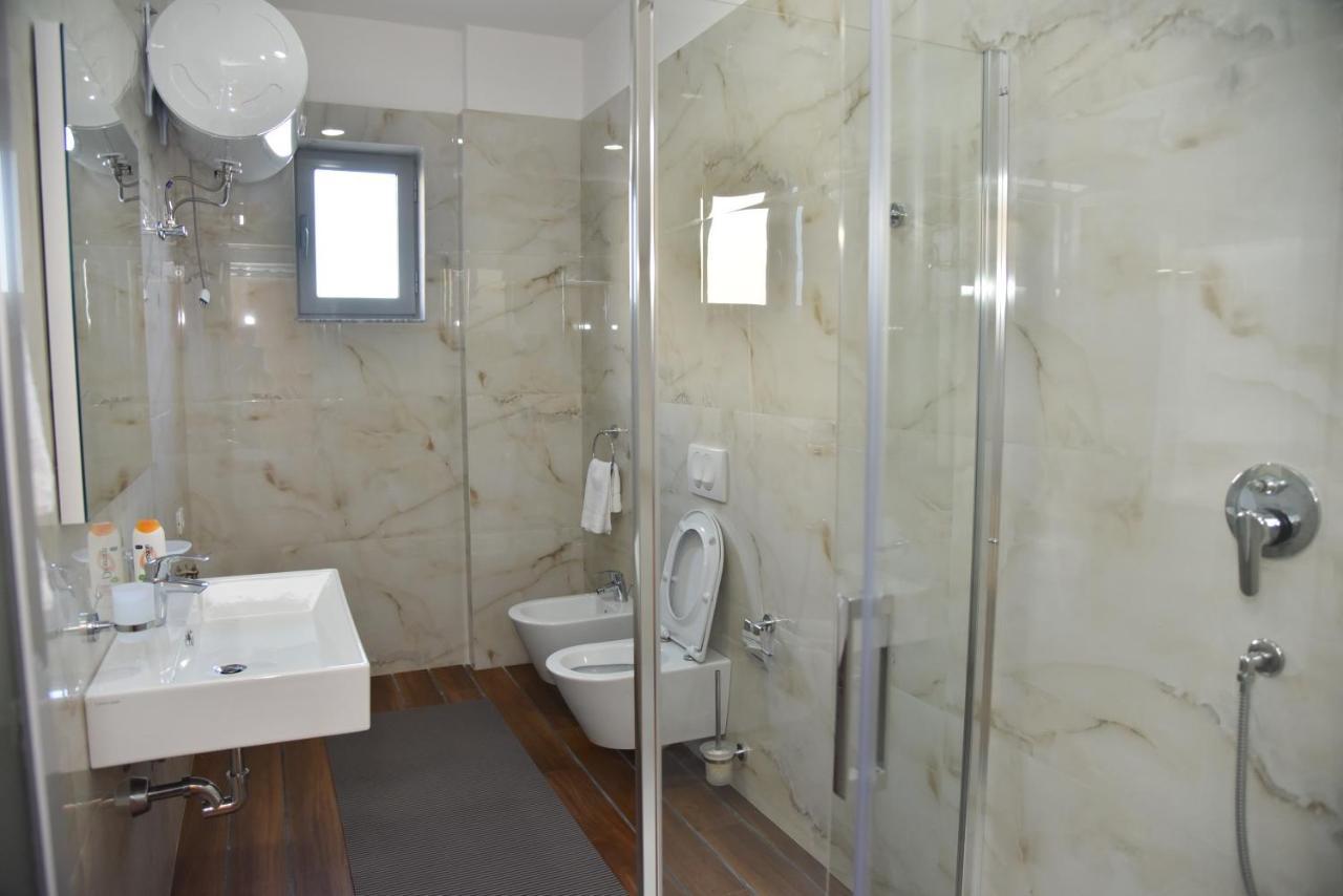 Hotel Imperiale Dıraç Dış mekan fotoğraf